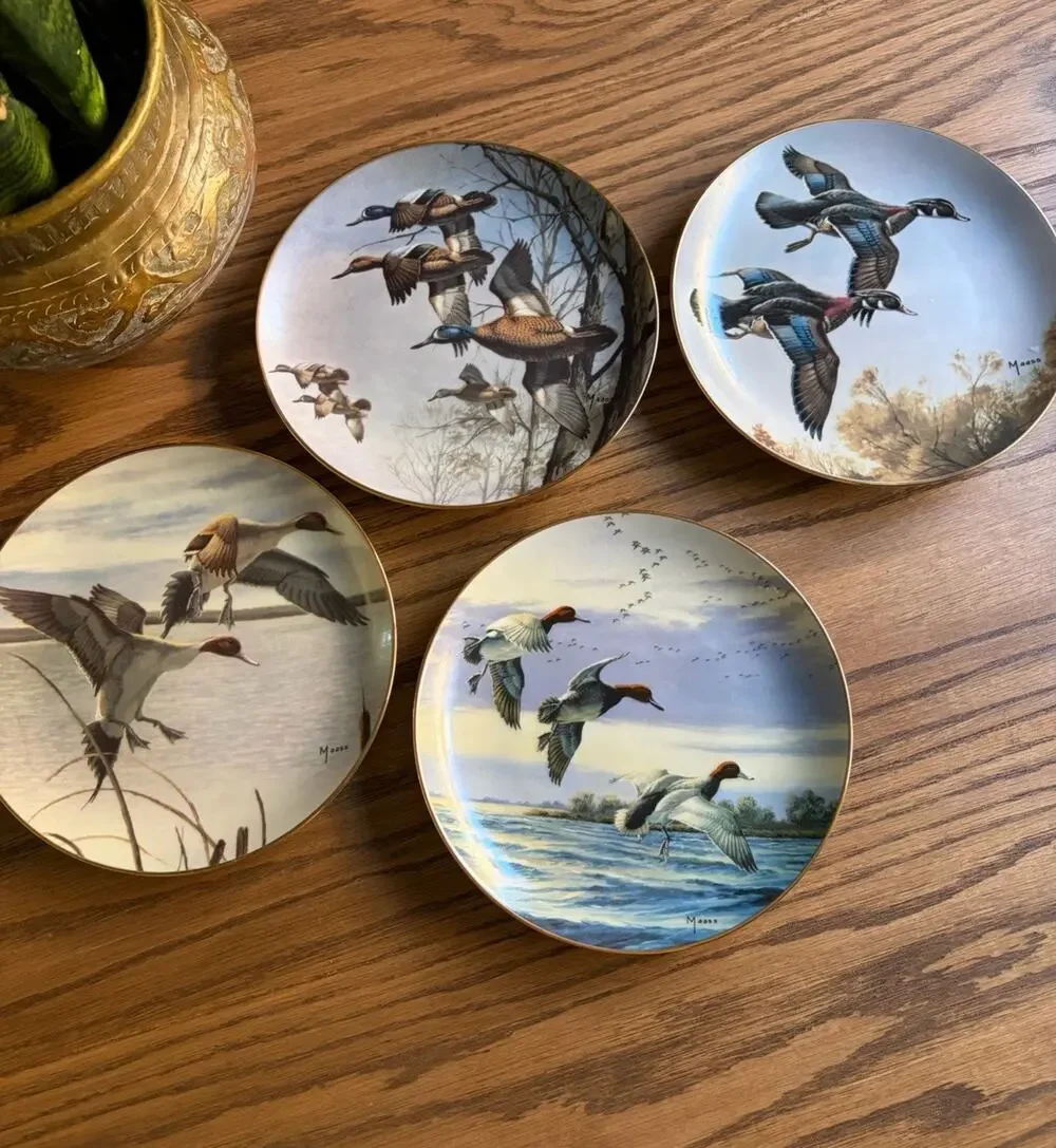 Vintage 1988 Duck Plates Set Of 4 Ducks Taking Flight 8 inch Plate Danbury Mint